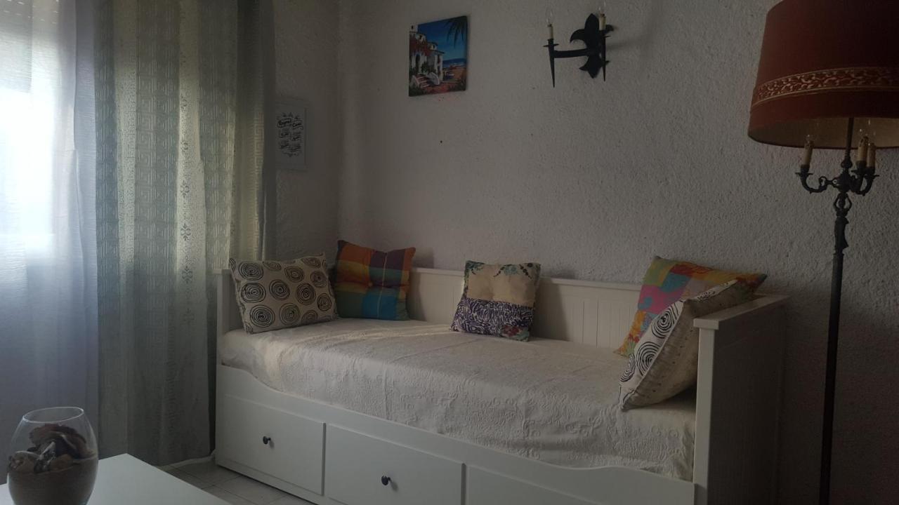 Quarteira Home Beach Ferias Tranquilas A 1Km Da Praia Totalmente Renovado Kültér fotó