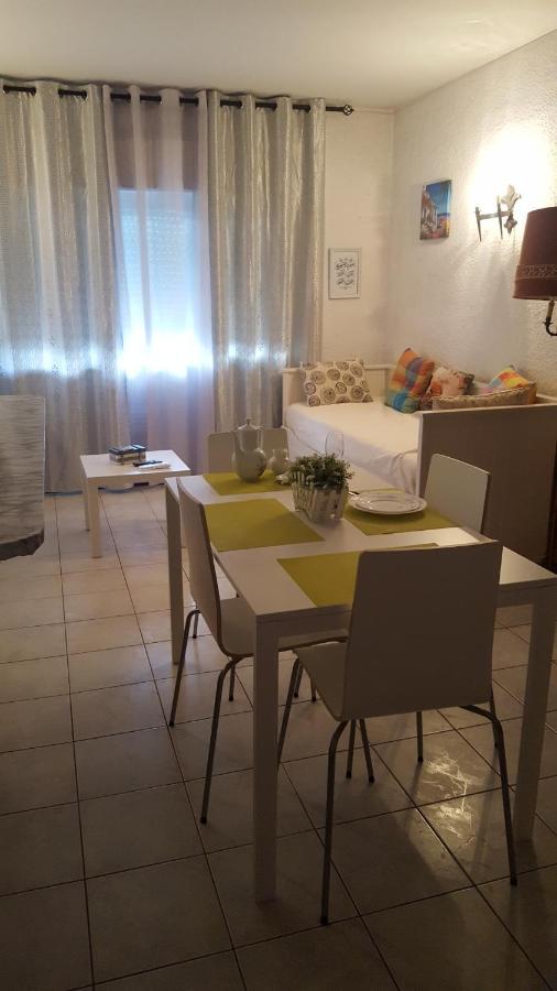 Quarteira Home Beach Ferias Tranquilas A 1Km Da Praia Totalmente Renovado Kültér fotó
