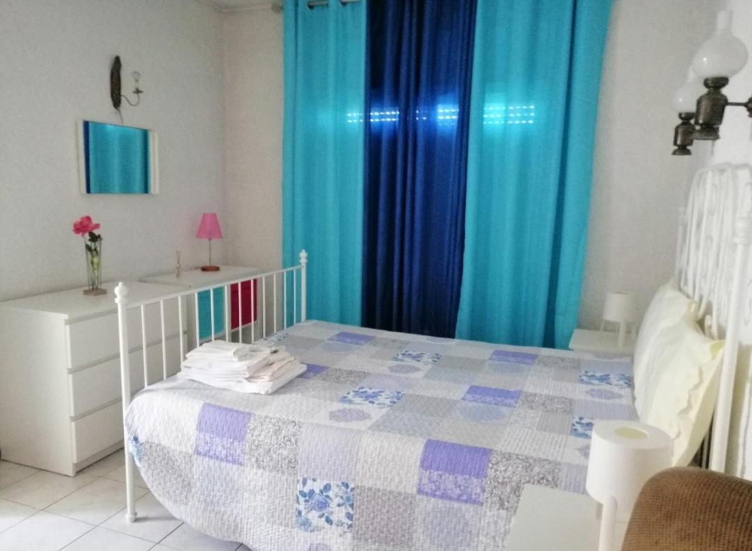 Quarteira Home Beach Ferias Tranquilas A 1Km Da Praia Totalmente Renovado Kültér fotó