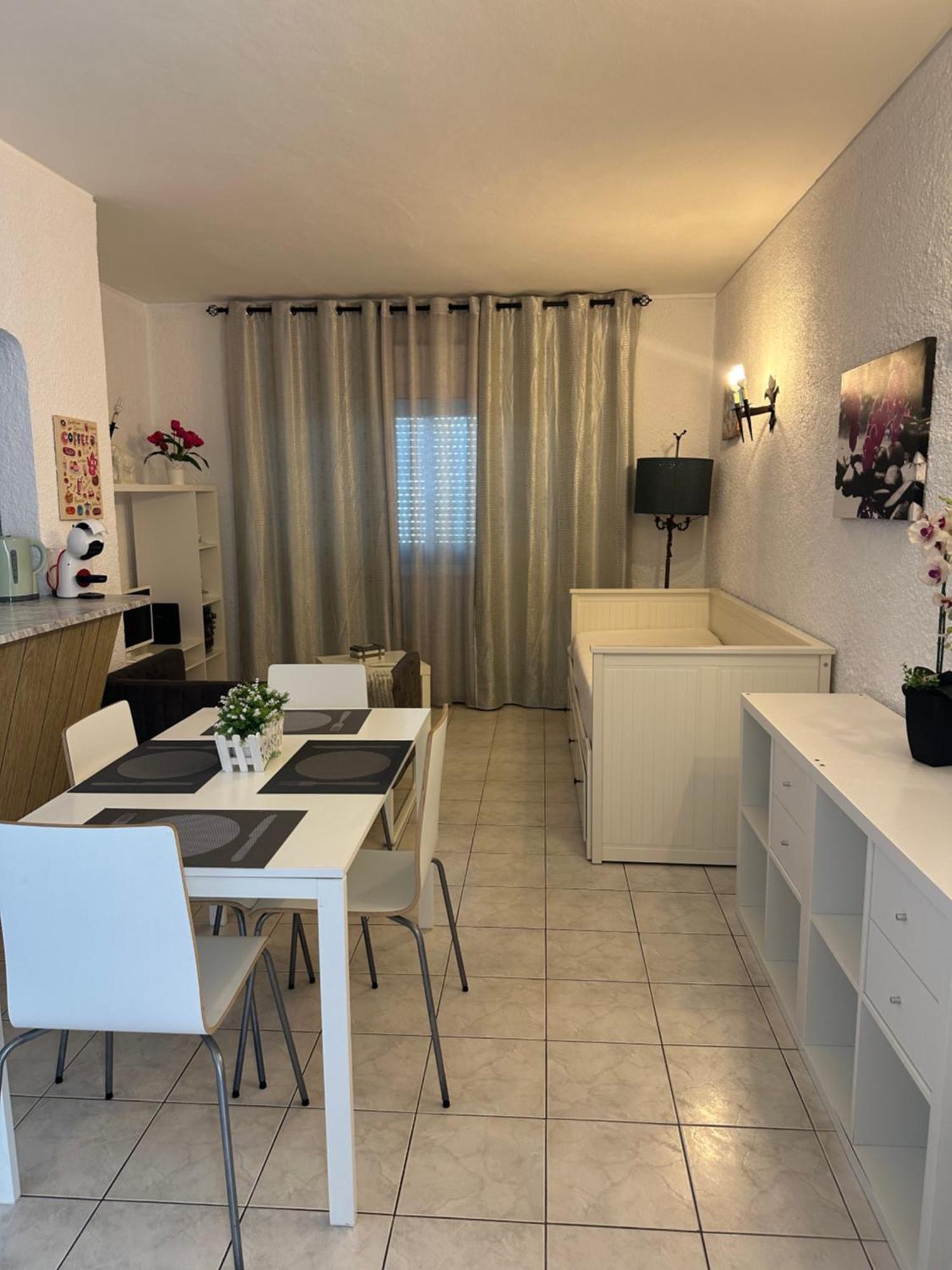 Quarteira Home Beach Ferias Tranquilas A 1Km Da Praia Totalmente Renovado Kültér fotó