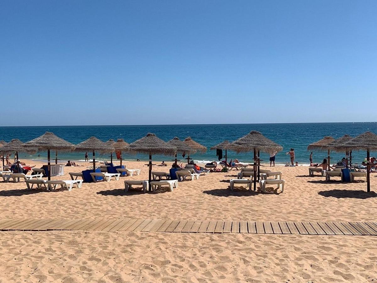 Quarteira Home Beach Ferias Tranquilas A 1Km Da Praia Totalmente Renovado Kültér fotó